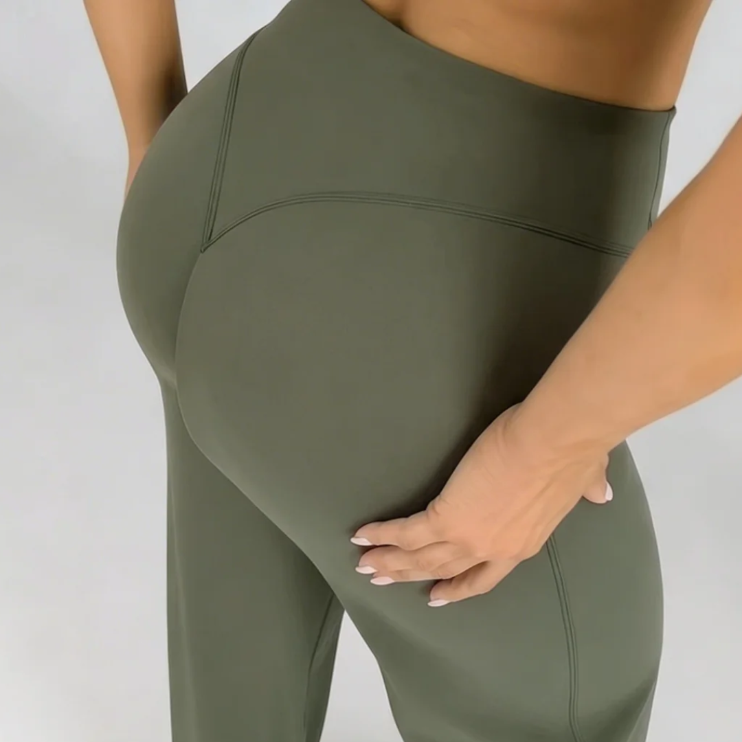 Ascend™ Flare Leggings