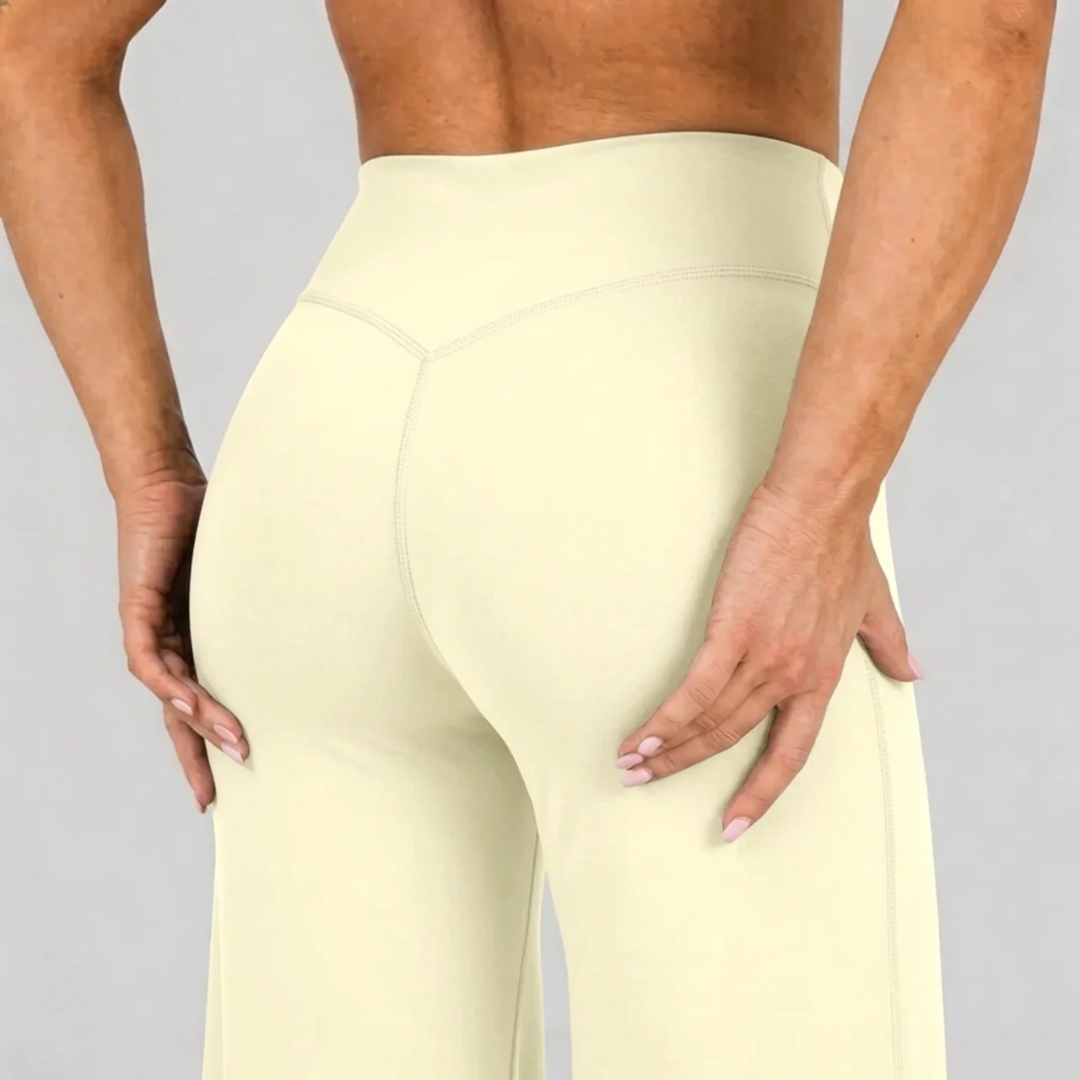 Ascend™ Flare Leggings