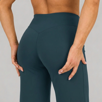 Ascend™ Flare Leggings